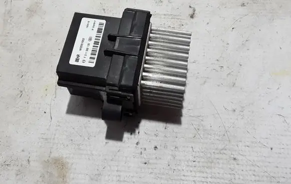 Chrysler Pacifica Heater blower motor/fan resistor 68433698AA