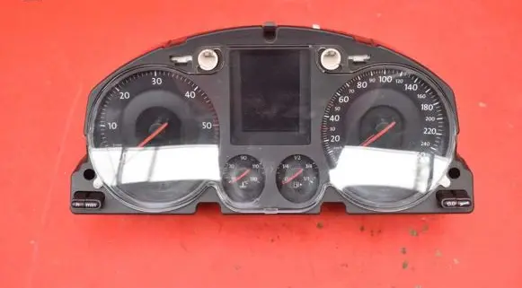 Volkswagen PASSAT B6 Speedometer (instrument cluster) 3145550