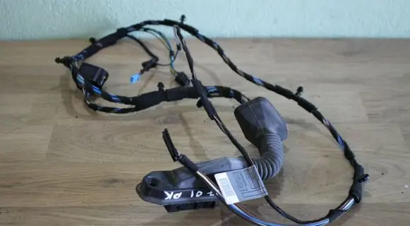 BMW 1 E81 E87 Front door wiring loom 6928656