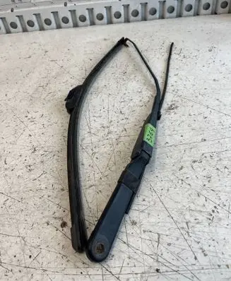 Iveco Daily 4th gen Front wiper blade arm 8200072778 504086799