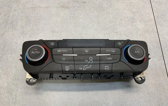 Ford Kuga II Climate control unit GJ5T18C612BF