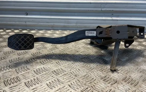 Volkswagen Transporter - Caravelle T5 Clutch pedal 7H1721059E 0261850