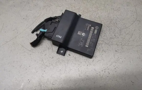 Audi A6 S6 C6 4F Gateway control module 4F0907468B 4F0910468A
