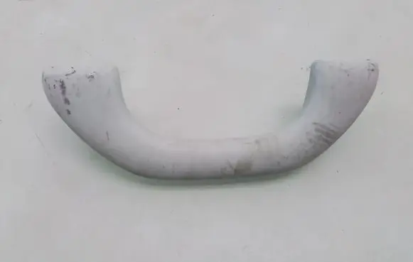 Volkswagen PASSAT B7 Front interior roof grab handle