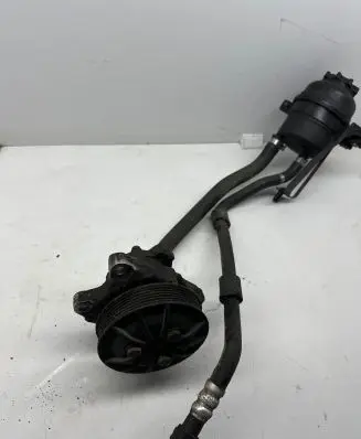 BMW 5 E60 E61 Power steering pump
