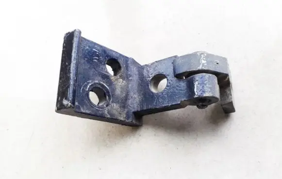 Volkswagen Polo III 6N 6N2 6NF Rear door lower hinge