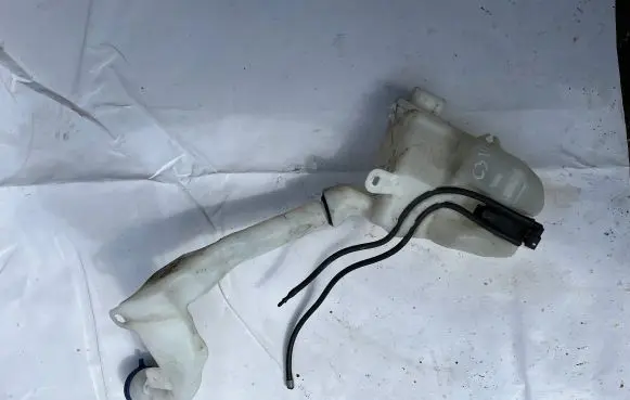 Citroen C3 Windshield washer fluid reservoir/tank 9683988680