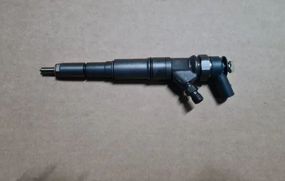 BMW 3 E90 E91 Fuel injector 0445110216I