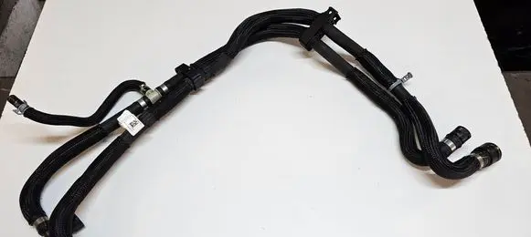 Engine coolant pipe/hose