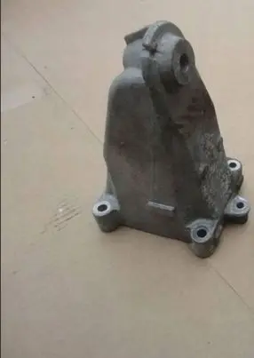 Mercedes-Benz C W204 Engine mounting bracket A2712232304