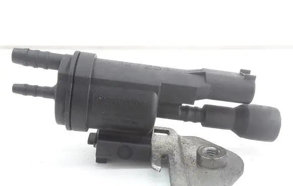 Mercedes-Benz E W211 Valve vacuum 0025407097