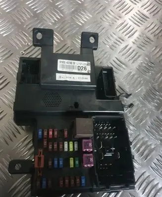 KIA Carnival Fuse module 97RA010046 919554D2600E