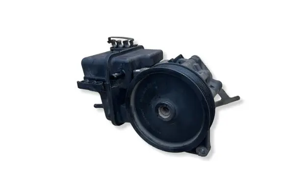 Mercedes-Benz C W204 Power steering pump A0064669201