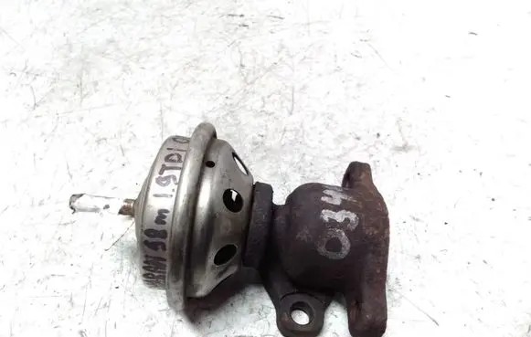 Volkswagen Sharan EGR valve 028131501E 72172303