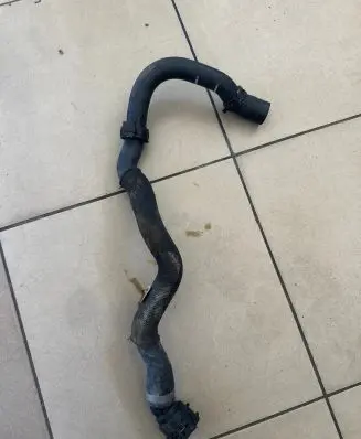 BMW 2 F46 Engine coolant pipe/hose 6832801