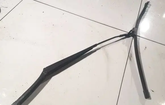 Audi A3 S3 8P Front wiper blade arm 