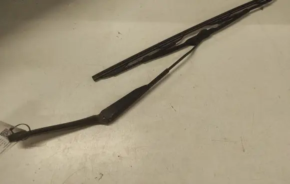 Saab 9-5 Windshield/front glass wiper blade