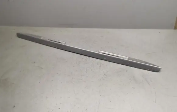 Mercedes-Benz S W140 Trunk door license plate light bar 1407500027