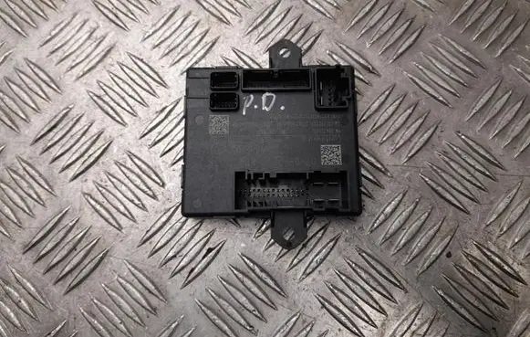 BMW 2 Active Tourer U06 Door control unit/module 5A6BF05