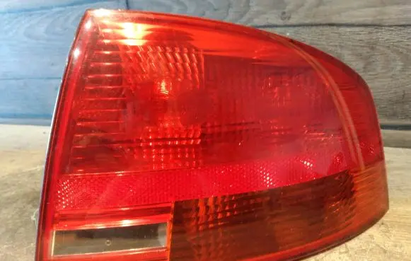 Audi A4 S4 B7 8E 8H Rear/tail lights 8E5945096