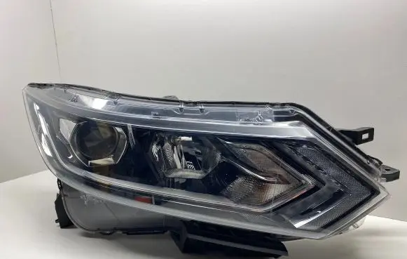 Nissan Qashqai Headlight/headlamp 10019009