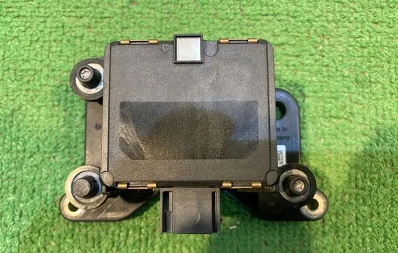Volkswagen Caddy Distronic sensor radar 2K5907561C