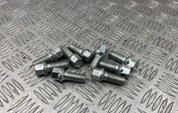 BMW 5 E60 E61 Nuts/bolts 