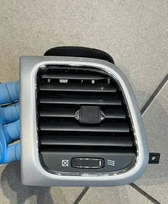 Jeep Grand Cherokee Dashboard side air vent grill/cover trim brak