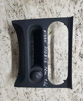 Nissan Qashqai Panel trim 27570BR00A