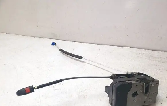 Opel Zafira A Front door lock 24444015