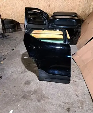 Volvo XC40 Rear door 