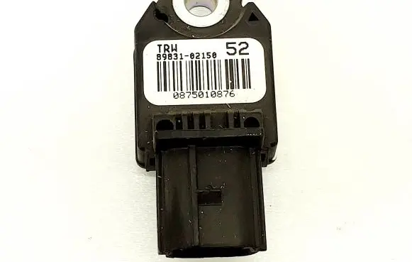 Toyota Auris E180 Airbag deployment crash/impact sensor 8983102150