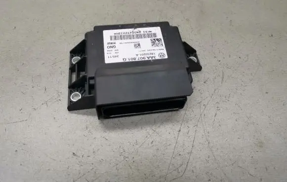 Volkswagen PASSAT CC Hand brake control module 3AA907801G