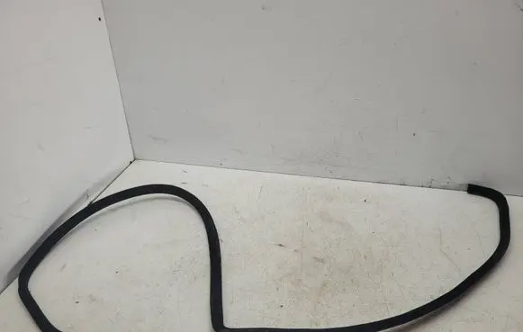 Mercedes-Benz 190 W201 Rear door rubber seal (on body) 