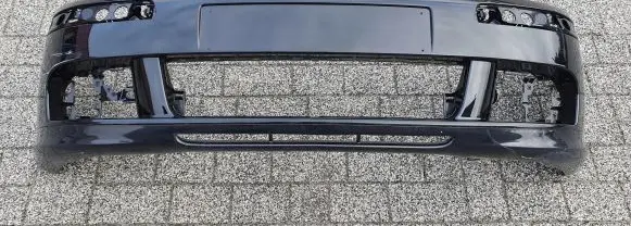 Volkswagen Golf V Front bumper