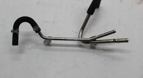 Volkswagen Golf Sportsvan Fuel line pipe 04L201360G