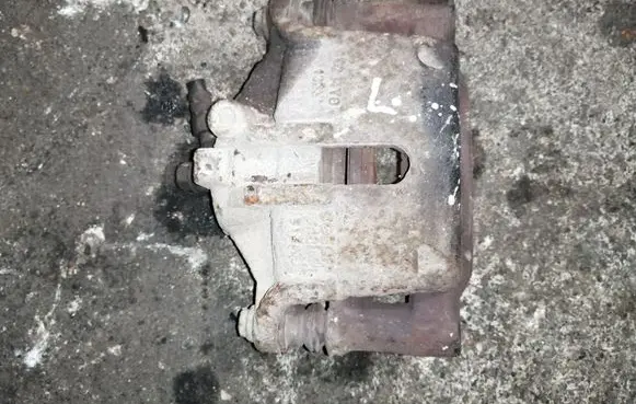 Suzuki Ignis Front brake caliper