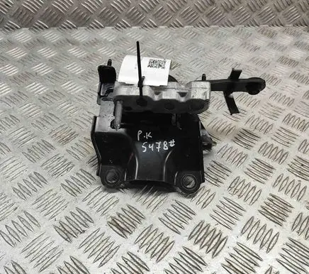 Toyota Yaris Cross Engine mount bracket 12372K0060