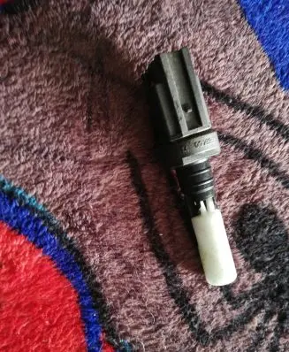Ford Mondeo MK IV Windshield washer fluid level sensor 0023935