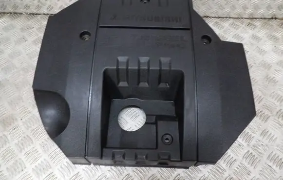 Mitsubishi Pajero Engine cover (trim) 