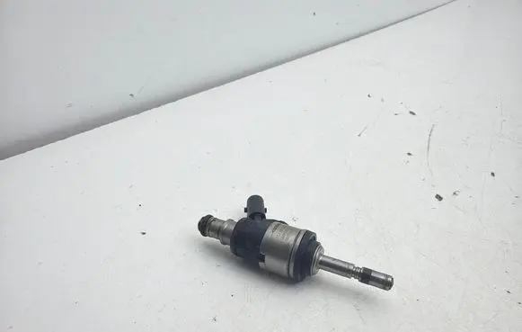 Audi A3 8Y Fuel injector 06Q906036A