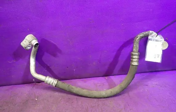 Volkswagen Golf V Air conditioning (A/C) pipe/hose 