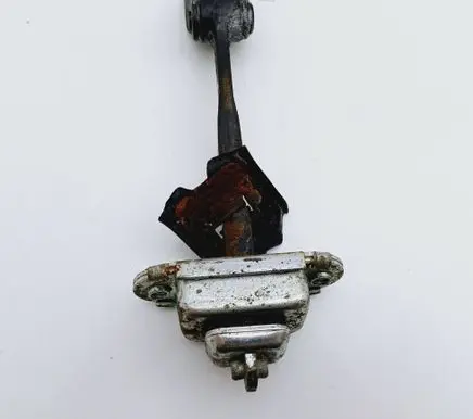 Skoda Octavia Mk2 (1Z) Rear door check strap stopper 