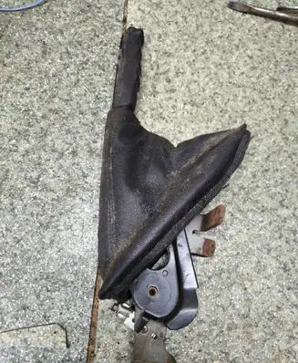 BMW 5 E34 Hand brake release handle 