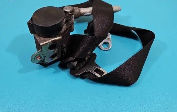 Mercedes-Benz Sprinter W901 W902 W903 W904 Front seatbelt 2018680222 IMPRK1421569