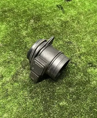 Mercedes-Benz A W169 Mass air flow meter A0000943348 1525A001 5WK97026