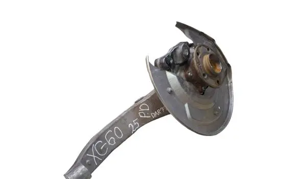 Front wheel hub
