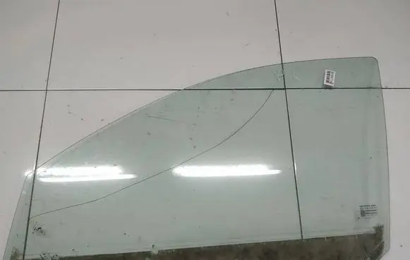 Nissan Micra Front door window glass four-door as2
