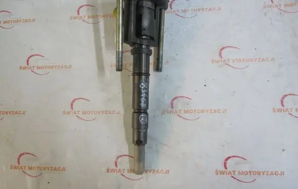 Mitsubishi Canter Fuel injector 0445120073