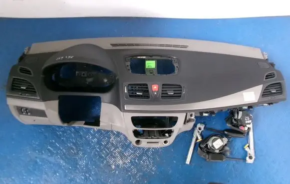 Renault Megane III Dashboard 